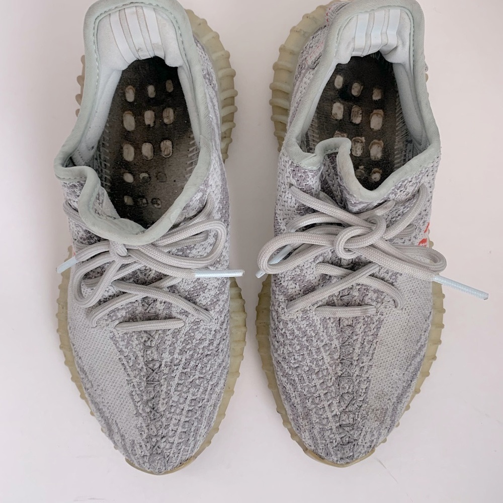 PRELOVED YEEZY 350 SIZE 6